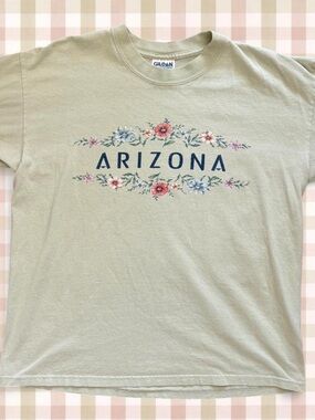 vintage arizona floral 100% cotton gildan tee!!